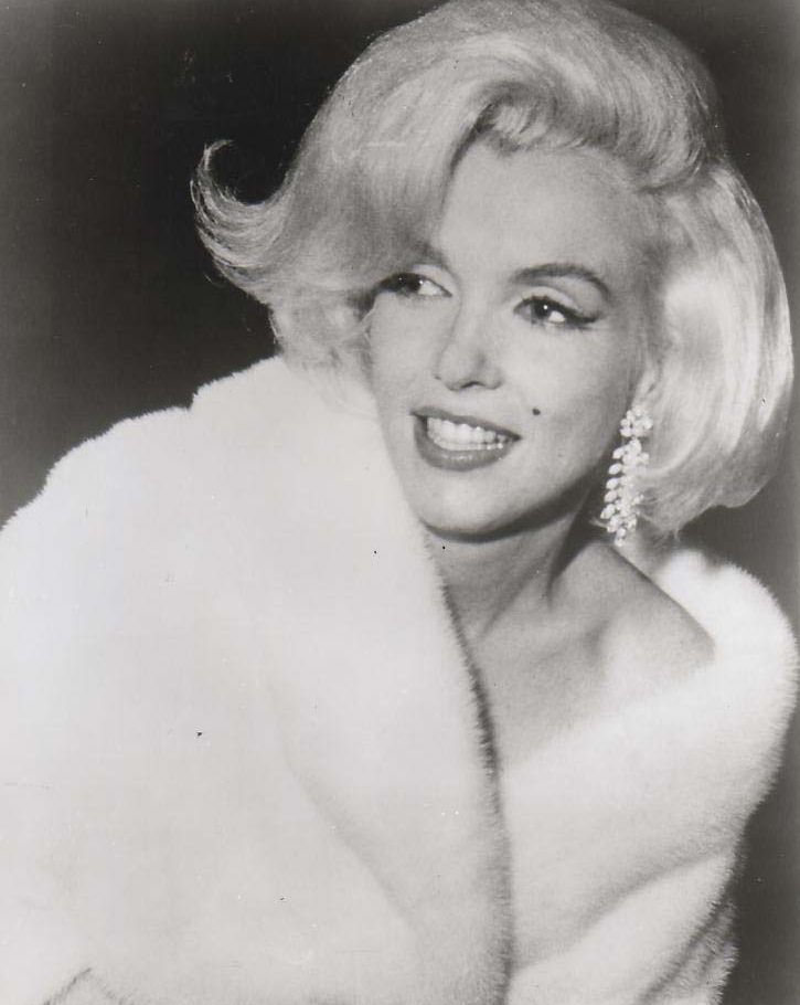 Styling Marilyn: Kenneth Battelle 1927-2013